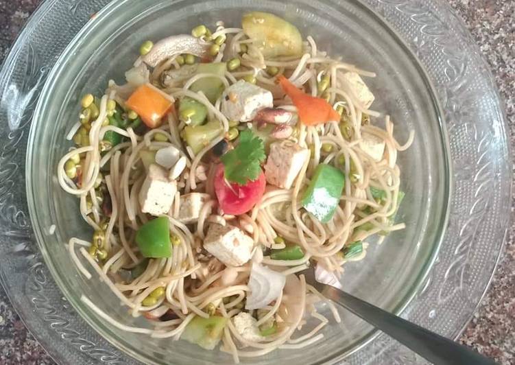 Noodles salad