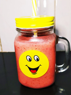 A picture of Banana smoothie.