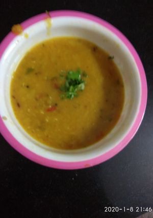 A picture of Dal fry.