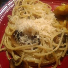 A picture of Light Mushroom Pasta.