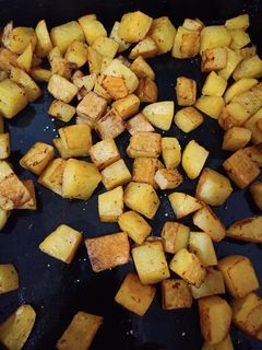 Una foto de Falsas papas fritas saborizadas low fat! (Horneadas)