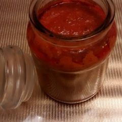 A picture of Mojo Rojo.