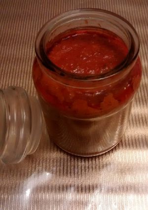 A picture of Mojo Rojo.