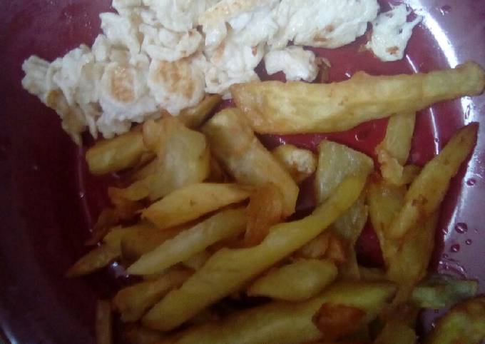 How to Make Andrew Copley Scrambled eggs and fries