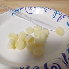 A picture of Cheese circles.