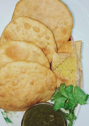 मूंग दाल कचौरी (Moong dal kachori recipe in hindi) रेसिपी मुख्य फोटो