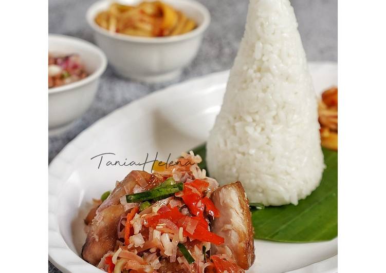 Tuna Asap & Sambal Kecombrang