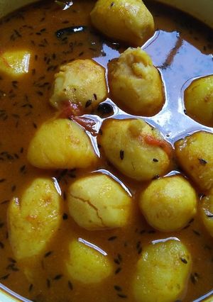 A picture of Arbi Potatoes curry.