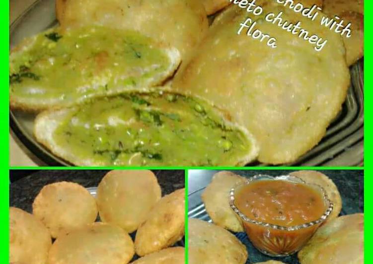 Easiest Way to Prepare Quick Matar kachori with tomato chutney