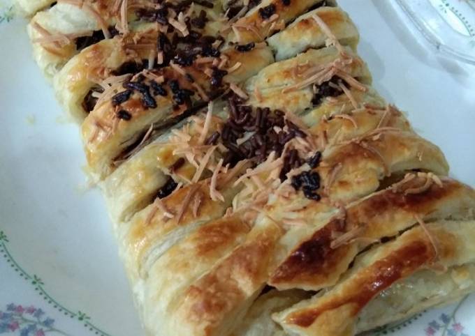 Langkah Mudah untuk Membuat Strudel Pisang Coklat Keju / Pastry isi piscok keju yang Bikin Ngiler