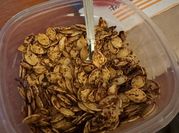 A picture of roasted pumpkin seeds