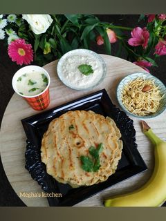 उपवासाचे सात्विक राजगिरा थालीपीठ (rajgira thalipeeth recipe in marathi) रेसिपी चे मुख्य फोटो