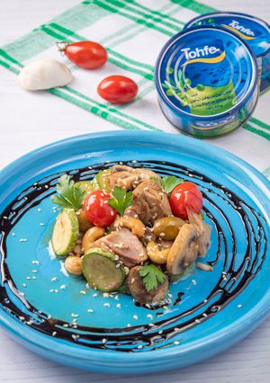 عکسی از دستور سالاد گرم کدو و تن ماهی