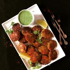 A picture of Paneer Bread Tikki.
