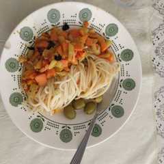 Una foto de Fideos de arroz con verduras (muy fácil!)