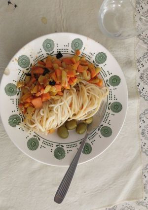Una foto de Fideos de arroz con verduras (muy fácil!)