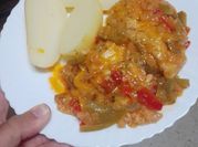 Una foto de bifes a la portuguesa con papa