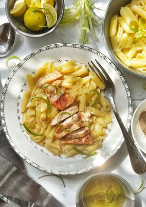 A picture of Creamy Lemon butter Chicken pasta.