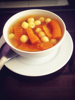 Hình của món Chè hạt sen bí đỏ.