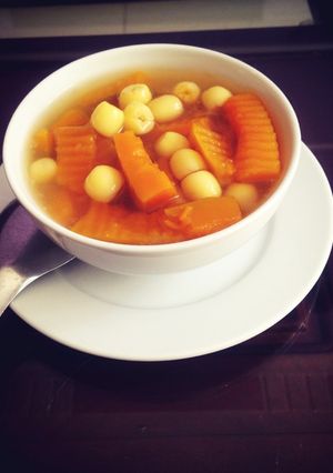 Hình của món Chè hạt sen bí đỏ.