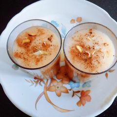 A picture of Healthy delicious tasty musk melon dry fruit milk shake.