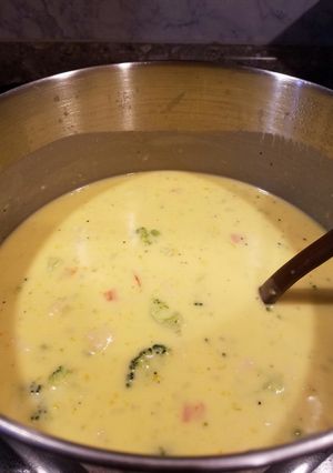 A picture of Beer cheese soup.