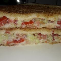 A picture of Tomato cucumber Malai sandwich.