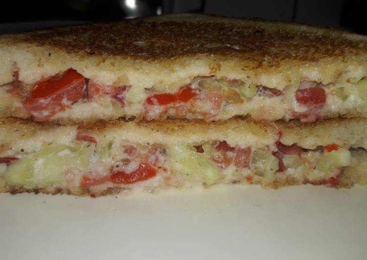 Tomato cucumber Malai sandwich