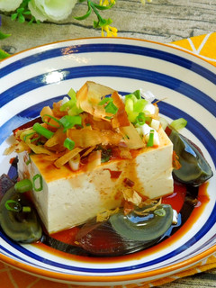皮蛋豆腐 快手小菜 的食譜成品照片