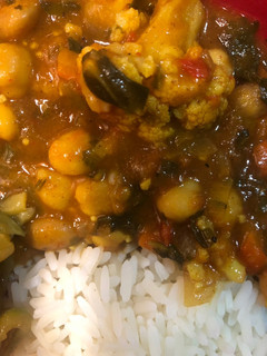 A picture of Chickpea and cauliflower curry.