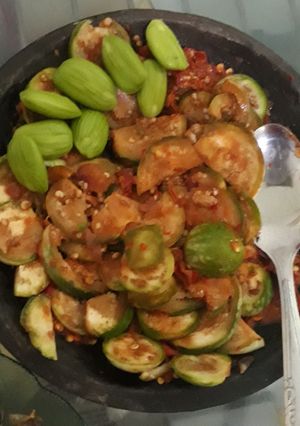 Foto resep Sambel terong penyet meledak ledak🤣