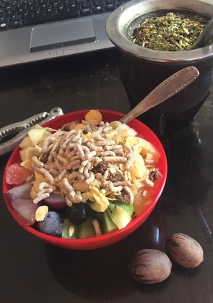 Una foto de Gelatina con frutas (opción súper completa de desayuno/merienda)