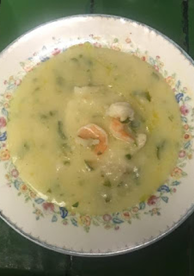 Una foto de PESCADO 🐟 EN SALSA DE VINO