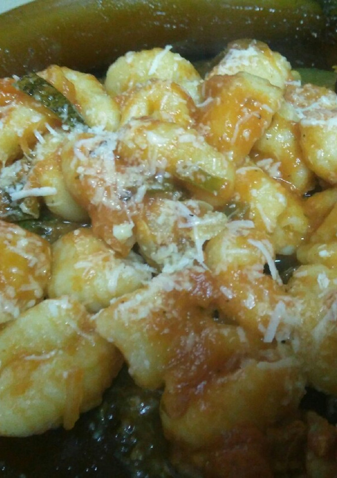Una foto de Ñoquis de papa 🍝🍠súper ricos!