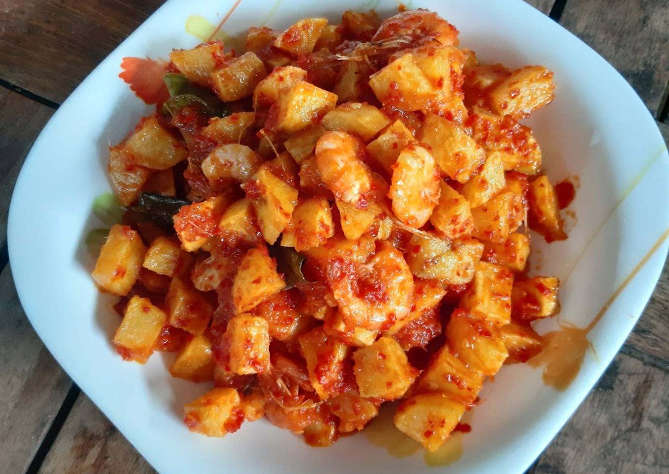 Kentang udang balado