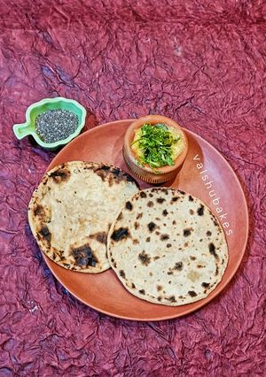 A picture of Chia seeds Gakar Paratha (चिया सिड्स गाकर).
