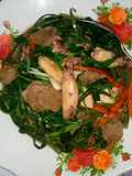 Tumis kangkung asin cumi baso