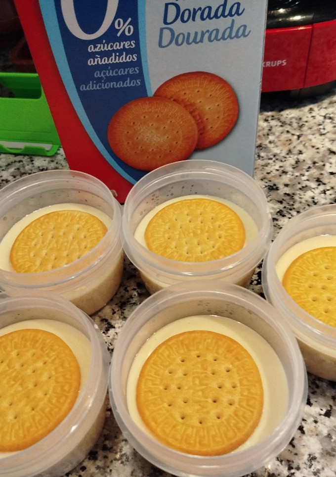 Una foto de Tarta de queso con crema de almendras sin horno