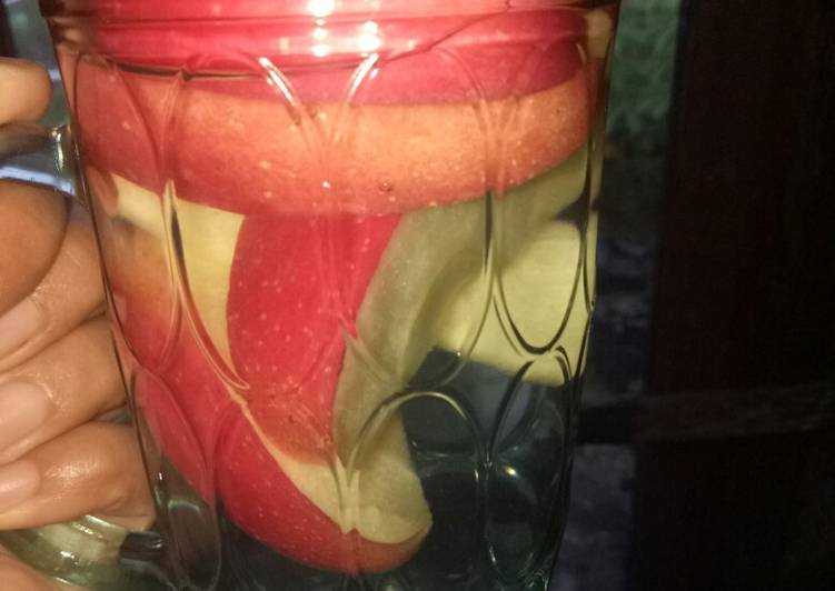 Resep: LezatInfused water apple