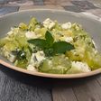 Salade froide de courgettes au fromage de chèvre et à la menthe