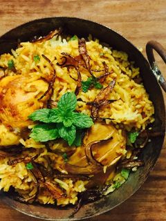 चिकन बिरयानी (chicken biryani recipe in hindi) रेसिपी मुख्य फोटो