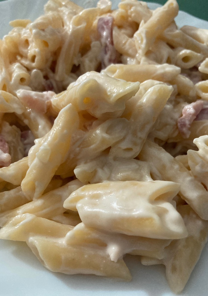 Una foto de Macarrones a la carbonara