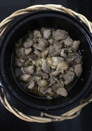 Hình của món Heo Rừng Nấu Nồi Đất.