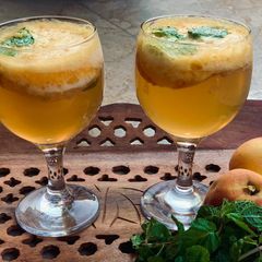 A picture of Chunky peach malt drink 🍹🍑.