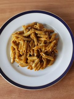 Una foto de Pasta con salsa de verduras