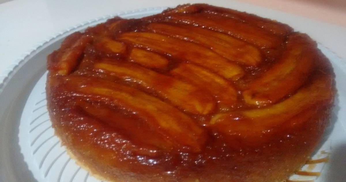 Bolo de banana caramelizado, simples e muito fácil de fazer