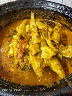 🐟🐟 மண்சட்டி நெத்திலி மீன் குழம்பு🐟🐟 செய்முறை முக்கிய புகைப்படம்