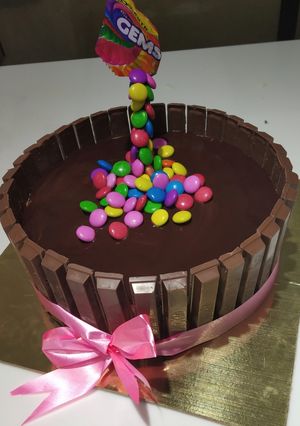 A picture of Gravity Cake.