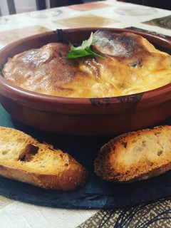 Una foto de Bacalao con al i oli