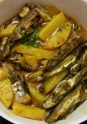 A picture of Tangra fish curry.
